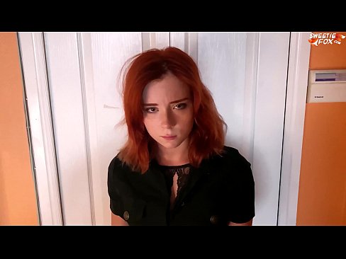 ❤️ Guarda de Segurança Punida Mulher Bonita por Roubo em Compras - Cum In Mouth ️ Porno vídeo em nós ❌